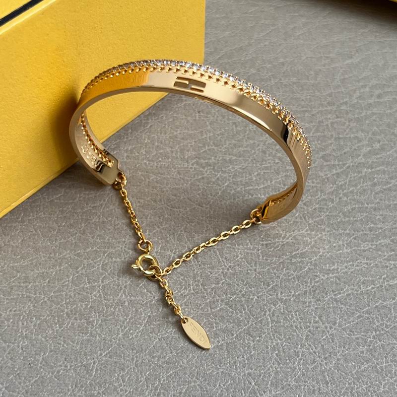 Fendi bracelet 05yxh02